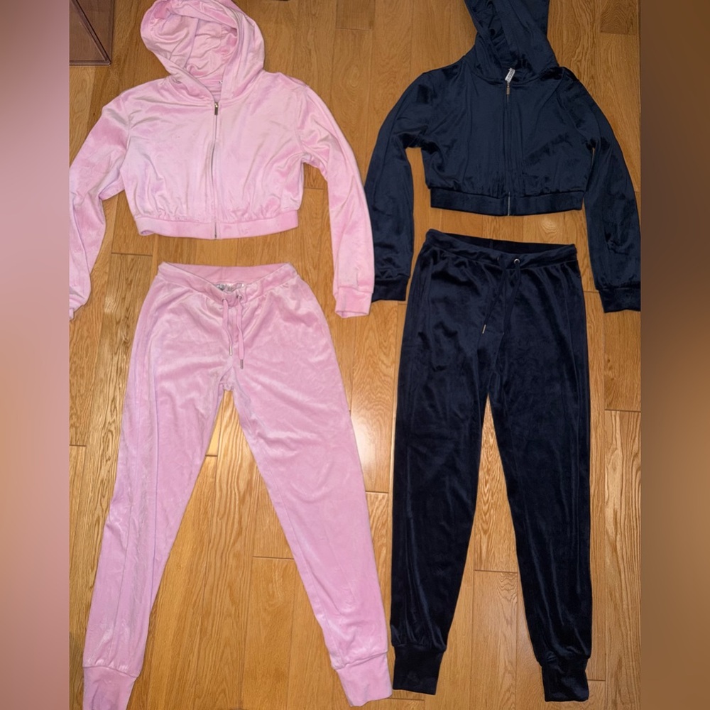 Set of 2 Velour Two-Piece Lounge Set - Pink and Navy